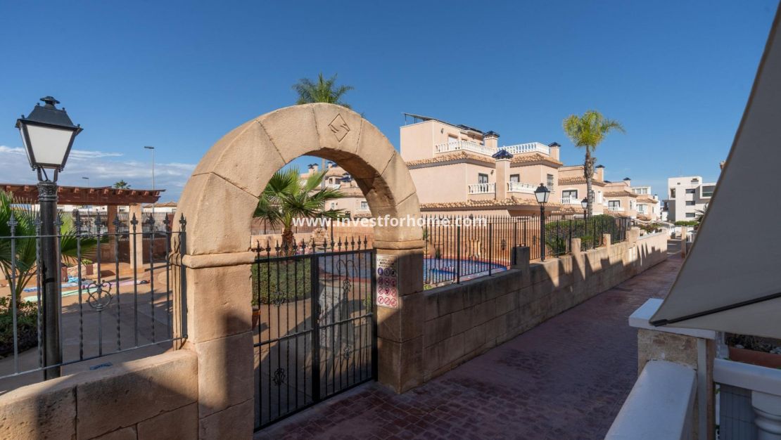 Sale - House - Orihuela Costa - Los Dolses