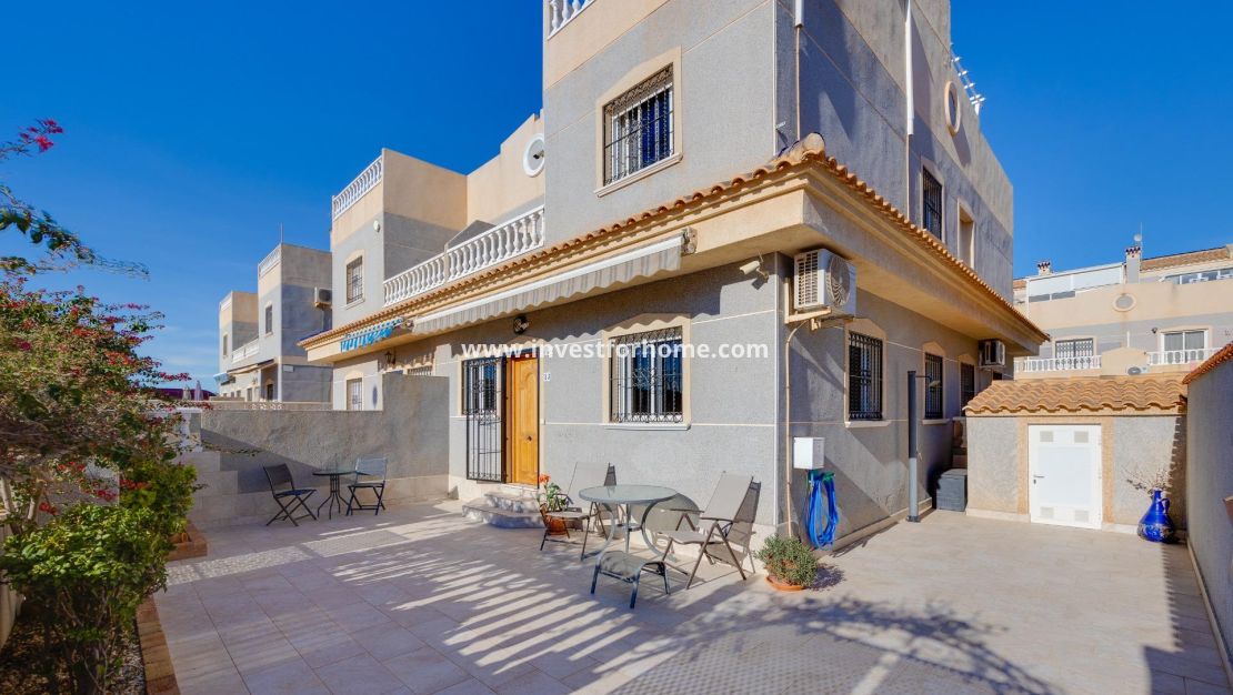 Sale - House - Orihuela Costa - Playa Flamenca