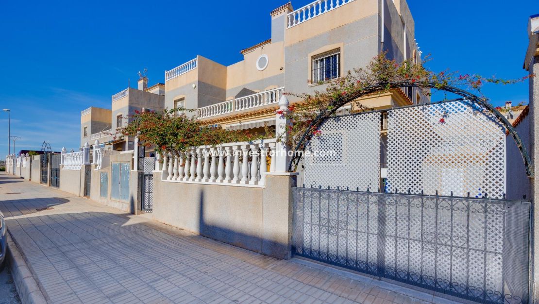 Sale - House - Orihuela Costa - Playa Flamenca