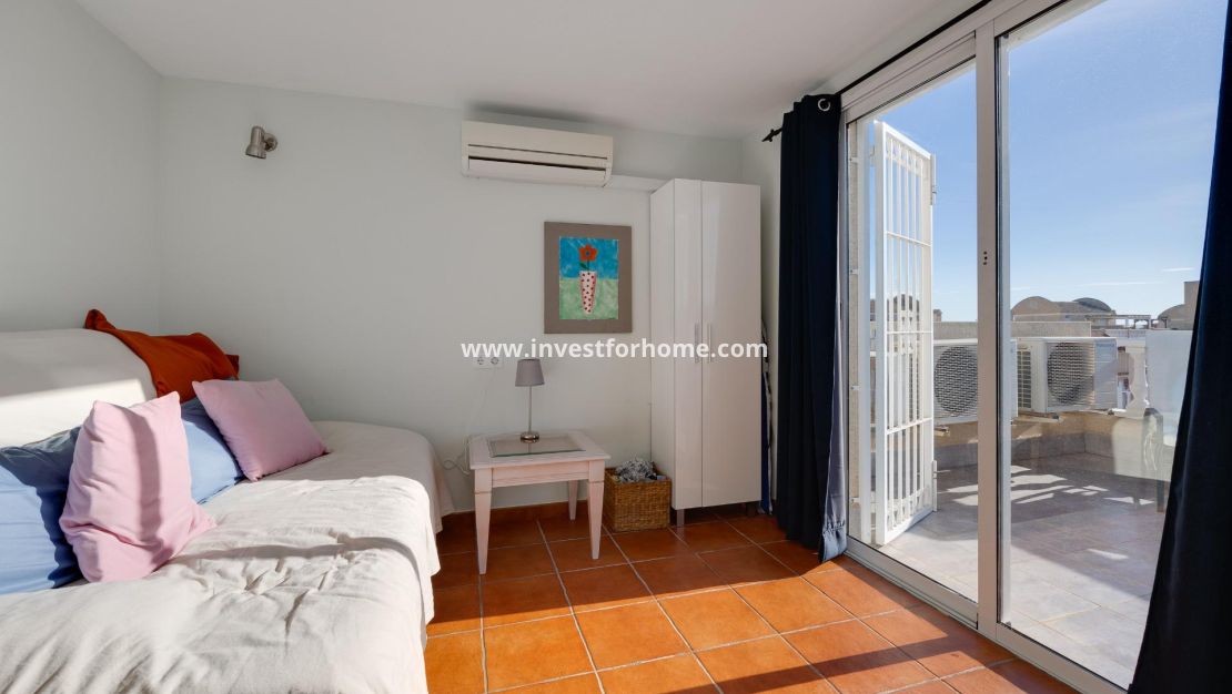 Sale - House - Orihuela Costa - Playa Flamenca