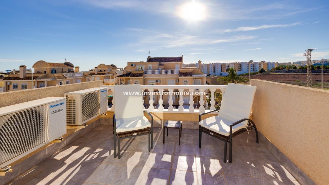 Sale - House - Orihuela Costa - Playa Flamenca