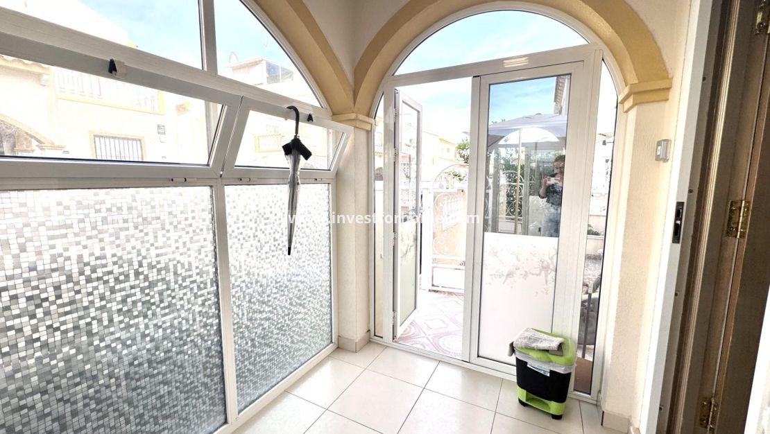 Sale - House - Orihuela Costa - Playa Flamenca