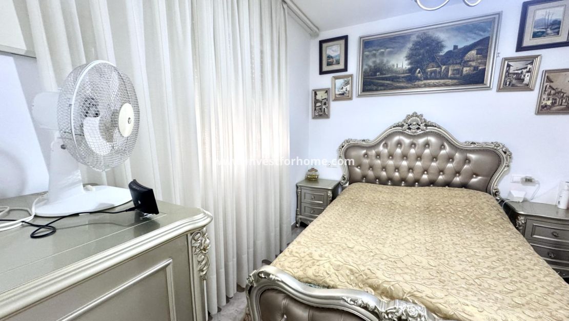 Sale - House - Orihuela Costa - Playa Flamenca