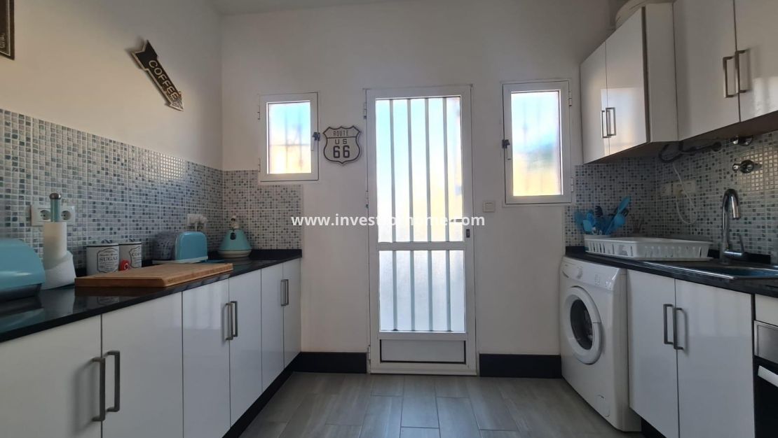 Sale - House - Orihuela Costa - Playa Flamenca