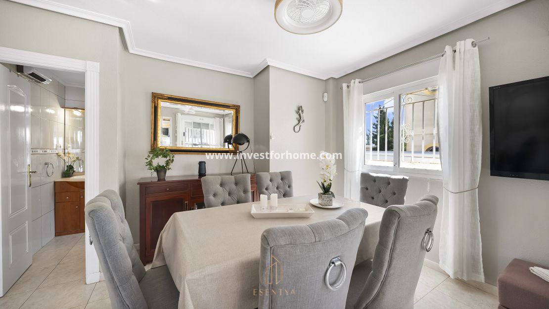 Sale - House - Orihuela Costa - Playa Flamenca