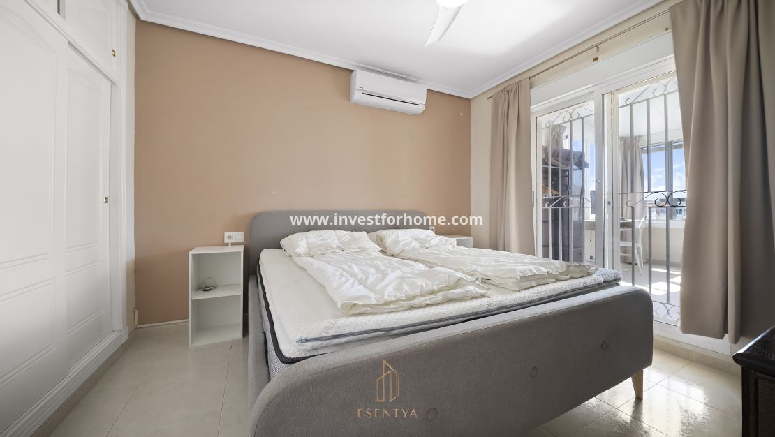 Sale - House - Orihuela Costa - Playa Flamenca