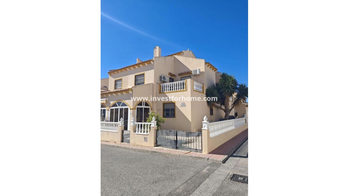 Sale - House - Orihuela Costa - Playa Flamenca