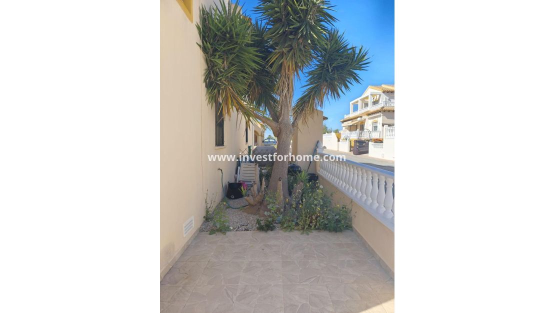 Sale - House - Orihuela Costa - Playa Flamenca