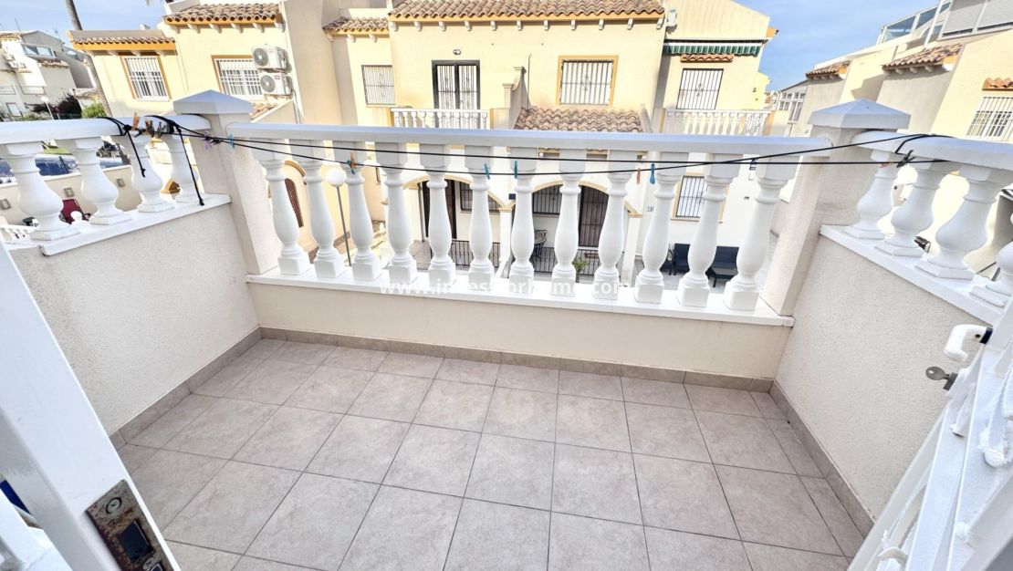 Sale - House - Orihuela Costa - Playa Flamenca