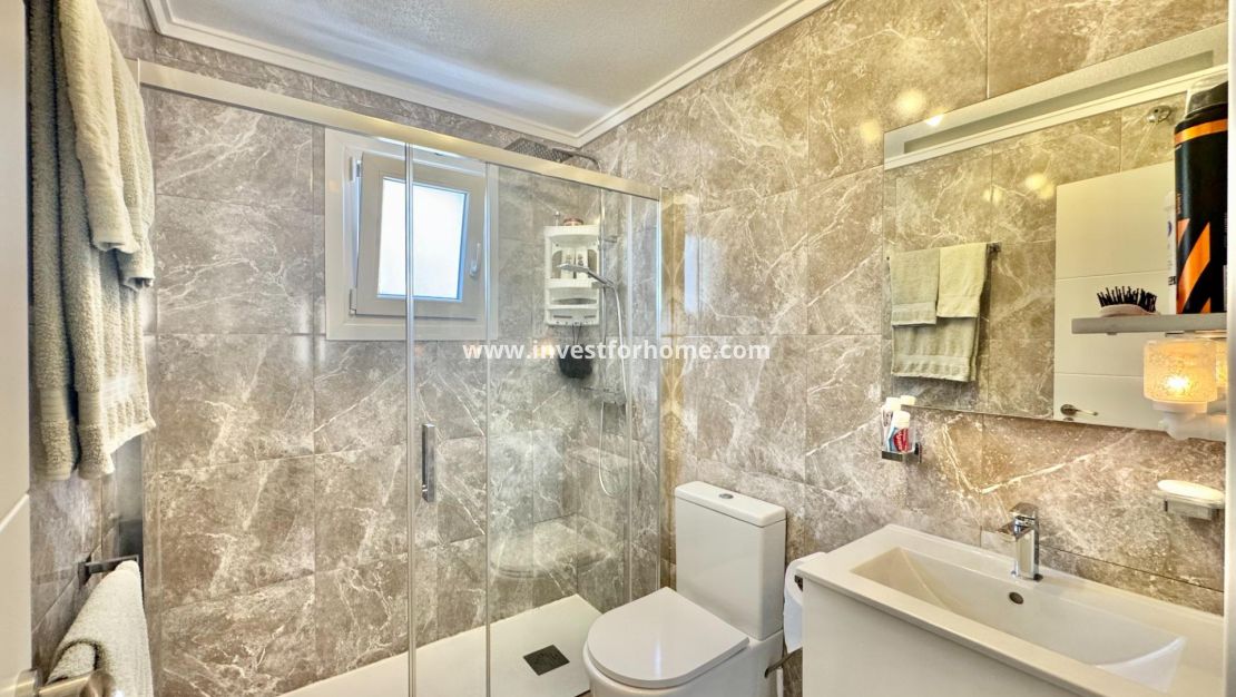 Sale - House - Orihuela Costa - Playa Flamenca