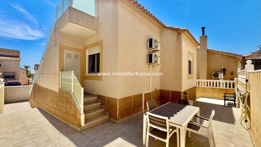 Sale - House - Orihuela Costa - Playa Flamenca