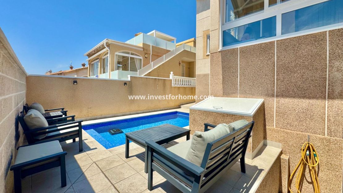Sale - House - Orihuela Costa - Playa Flamenca