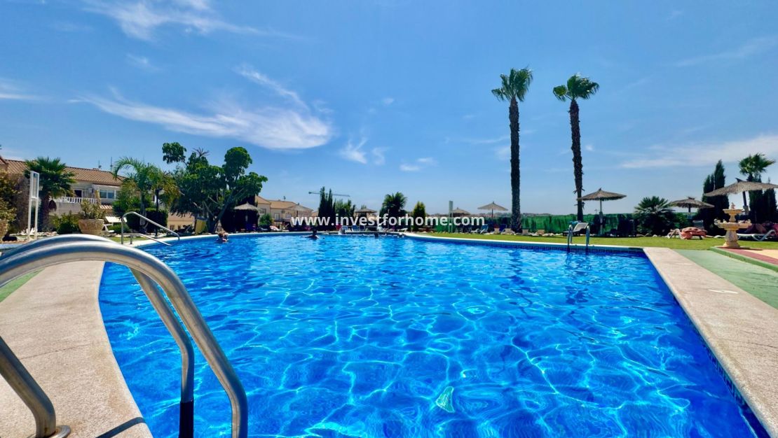 Sale - House - Orihuela Costa - Playa Flamenca