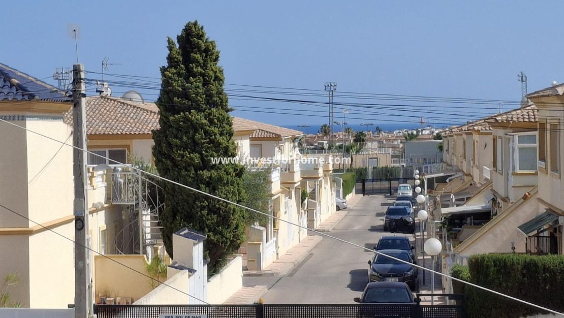 Sale - House - Orihuela Costa - Playa Flamenca
