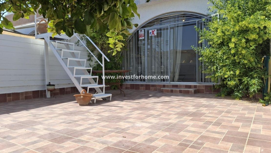 Sale - House - Orihuela Costa - Playa Flamenca