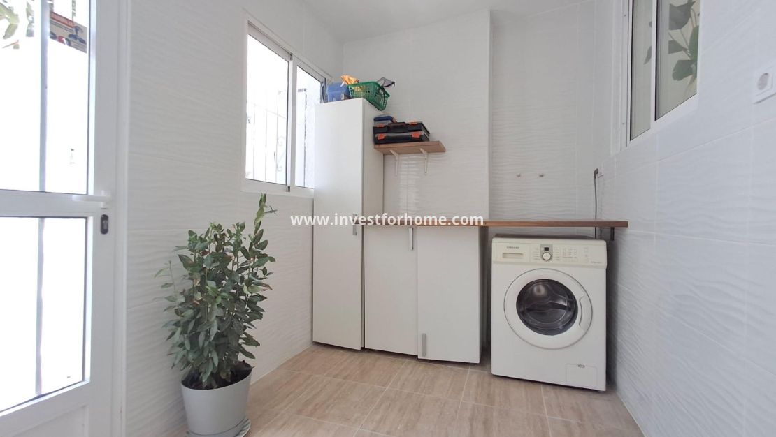 Sale - House - Orihuela Costa - Playa Flamenca