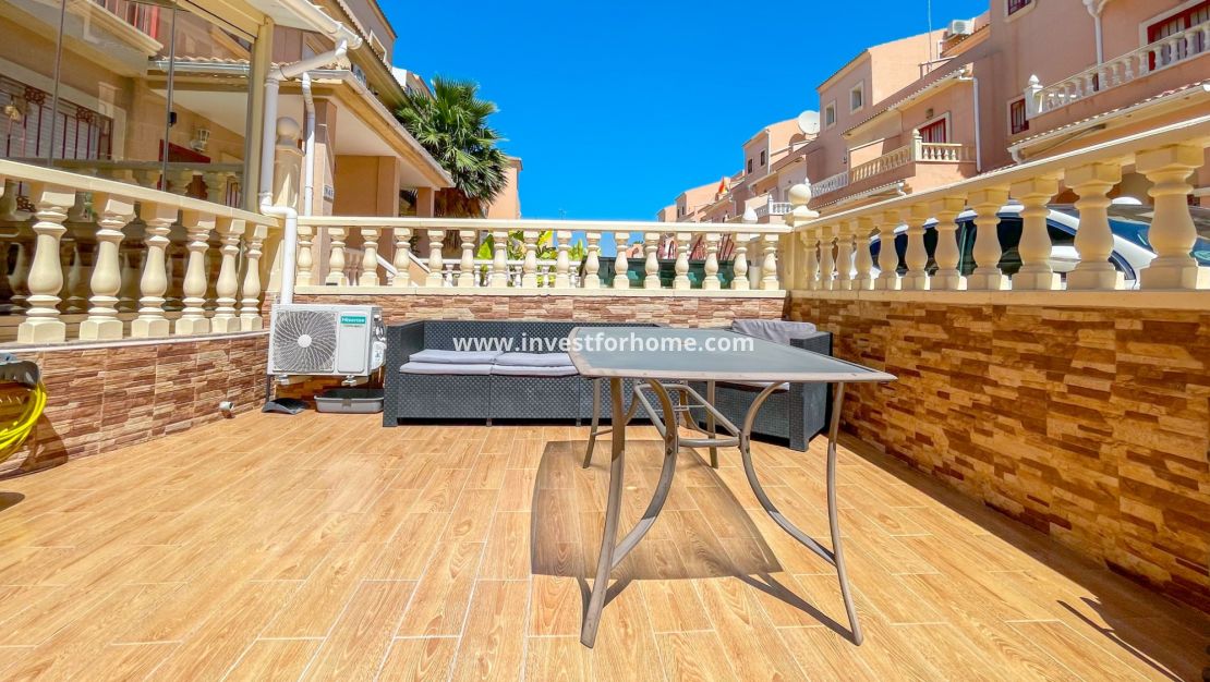 Sale - House - Orihuela Costa - Playa Flamenca