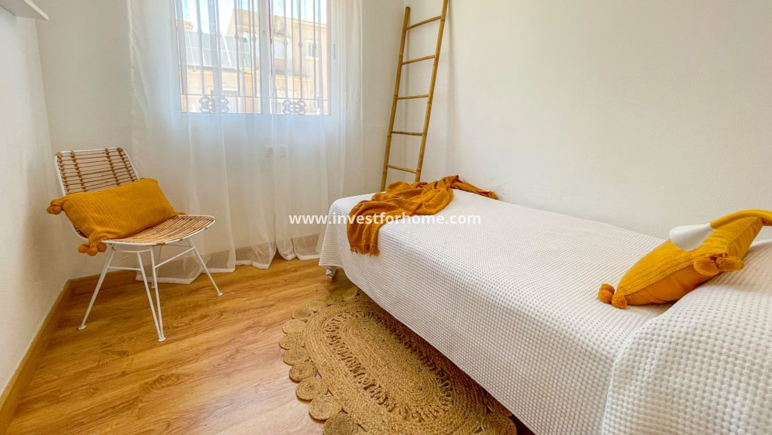 Sale - House - Orihuela Costa - Playa Flamenca