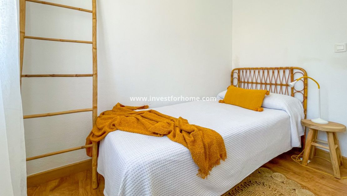 Sale - House - Orihuela Costa - Playa Flamenca