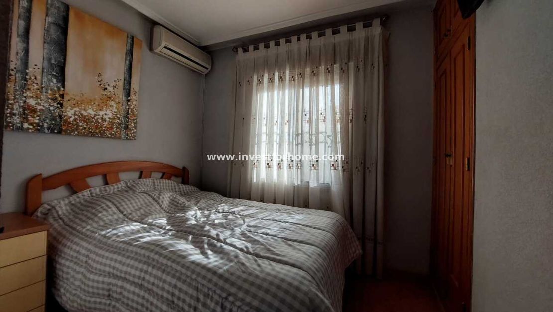Sale - House - Orihuela Costa - Punta Prima