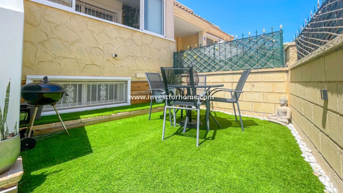 Sale - House - Orihuela Costa - Punta Prima