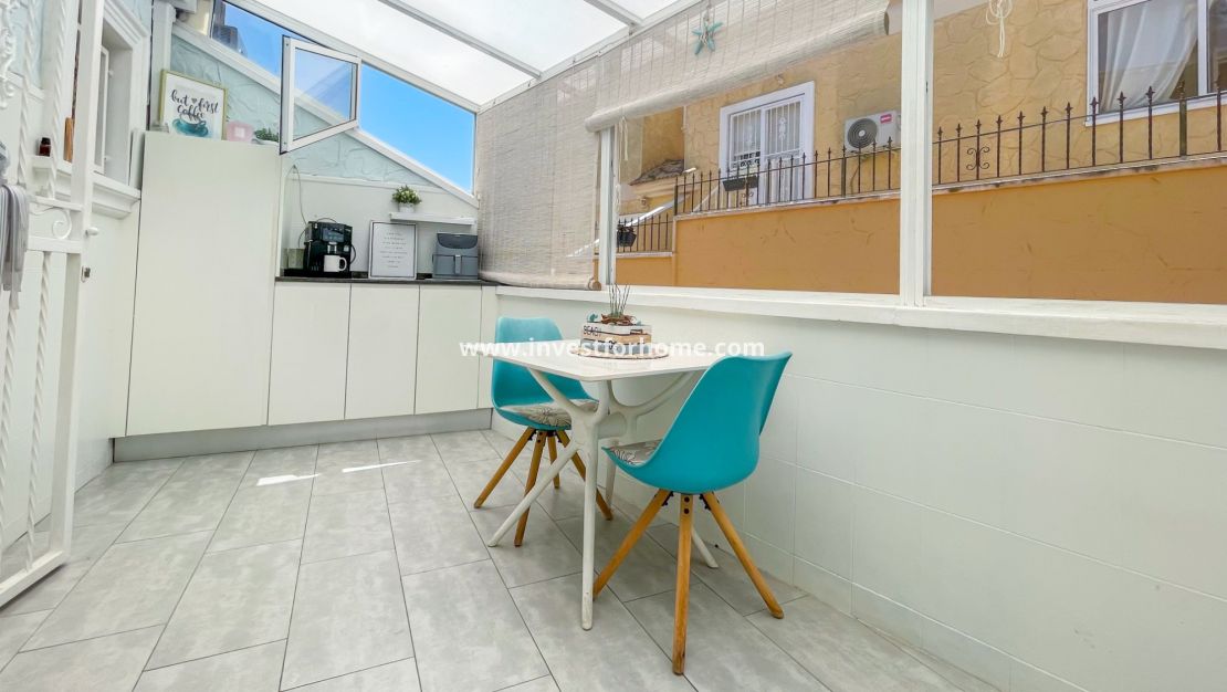 Sale - House - Orihuela Costa - Punta Prima