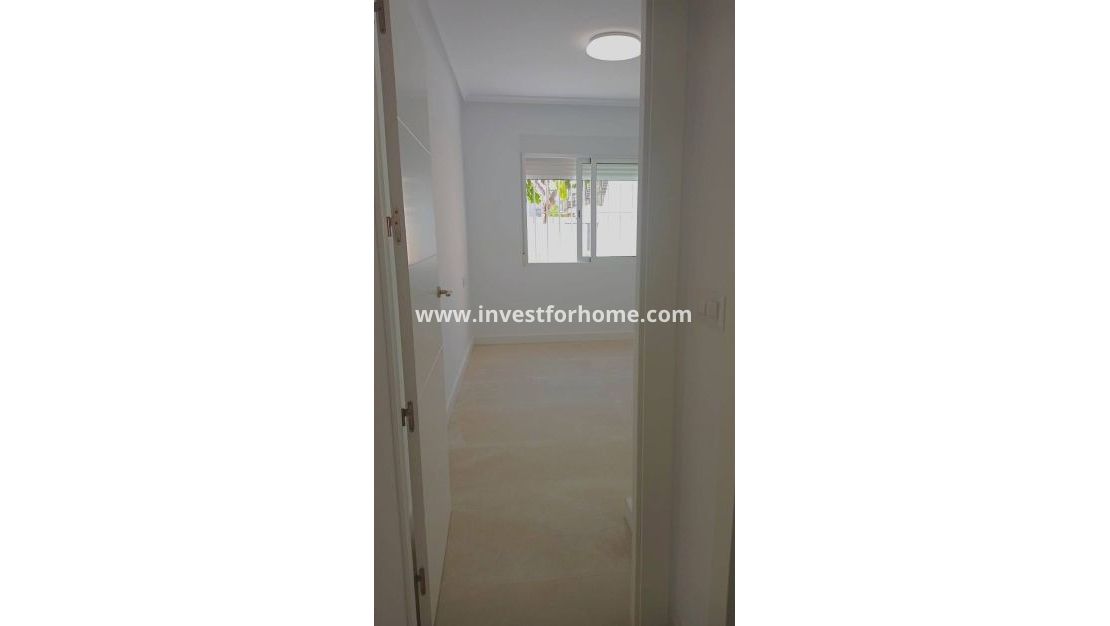 Sale - House - Pilar de la Horadada