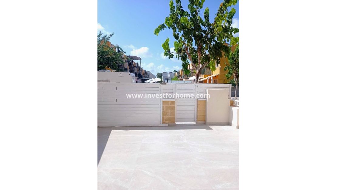 Sale - House - Pilar de la Horadada