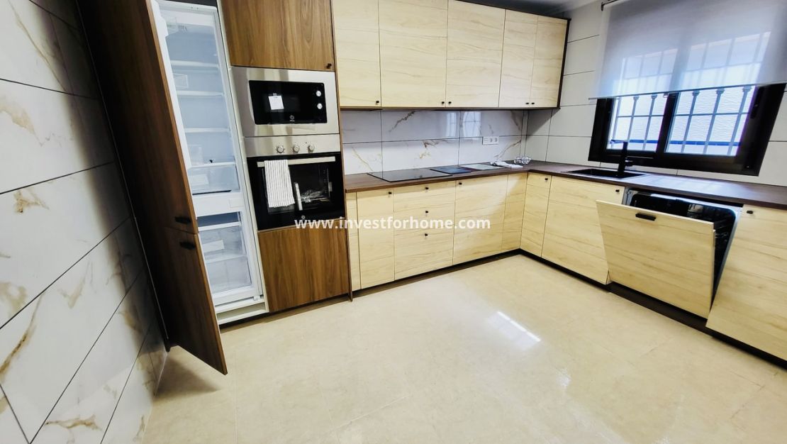 Sale - House - San Miguel de Salinas - Inland