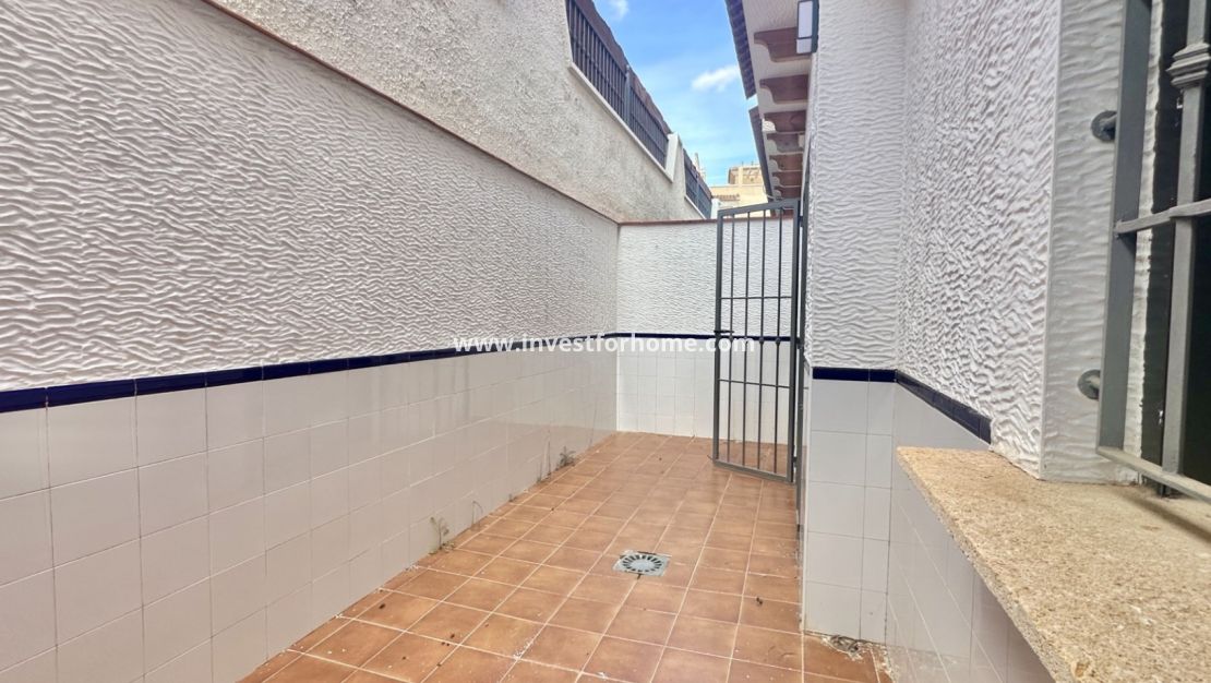 Sale - House - San Miguel de Salinas - Inland