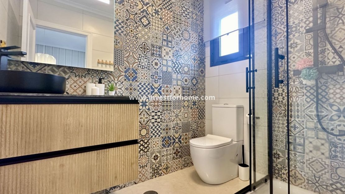 Sale - House - San Miguel de Salinas - Inland