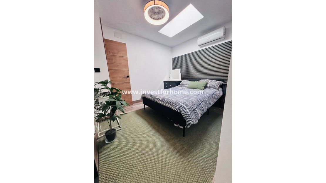 Sale - House - San Miguel de Salinas - Inland