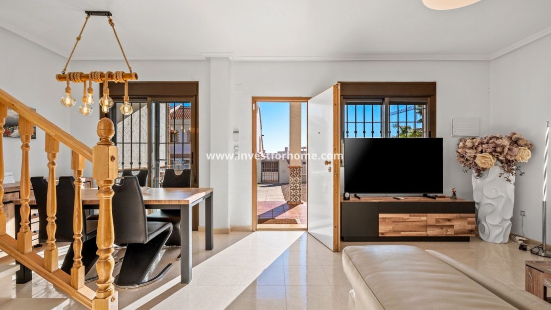 Sale - House - San Miguel de Salinas - Inland