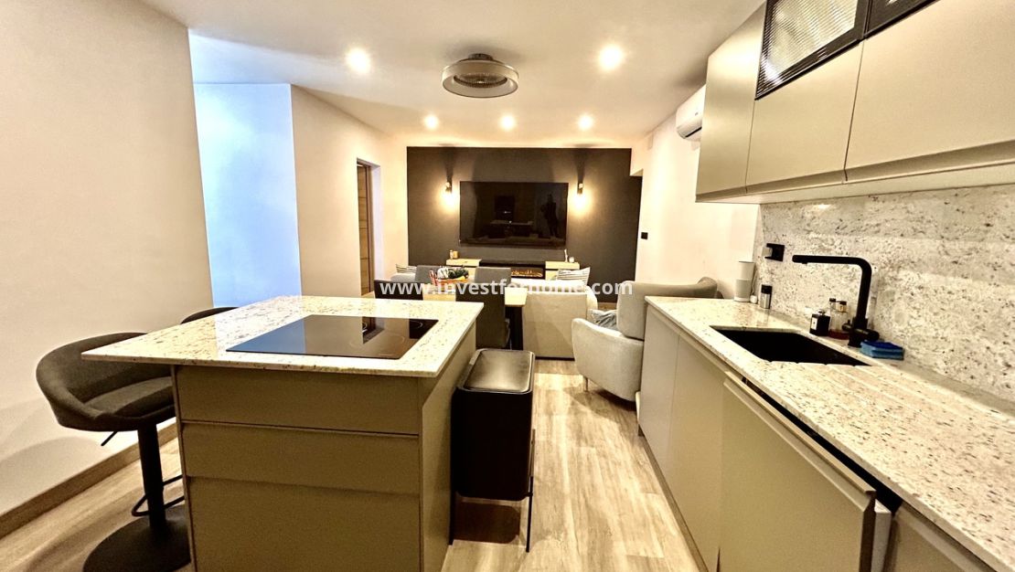 Sale - House - San Miguel de Salinas - Inland