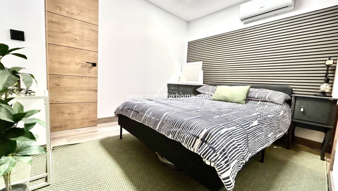 Sale - House - San Miguel de Salinas - Inland