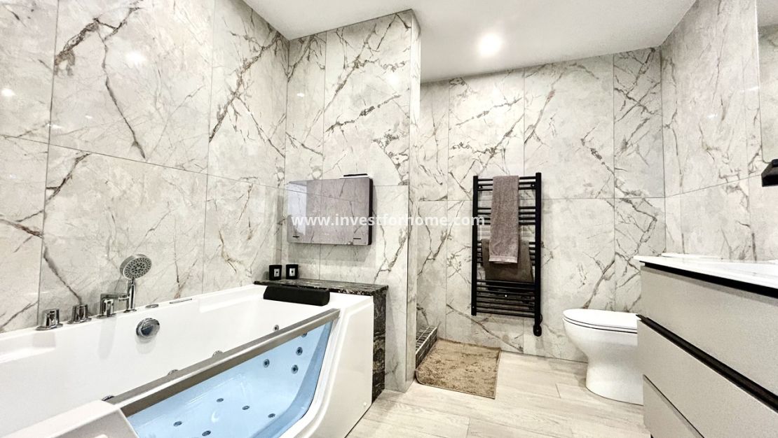 Sale - House - San Miguel de Salinas - Inland