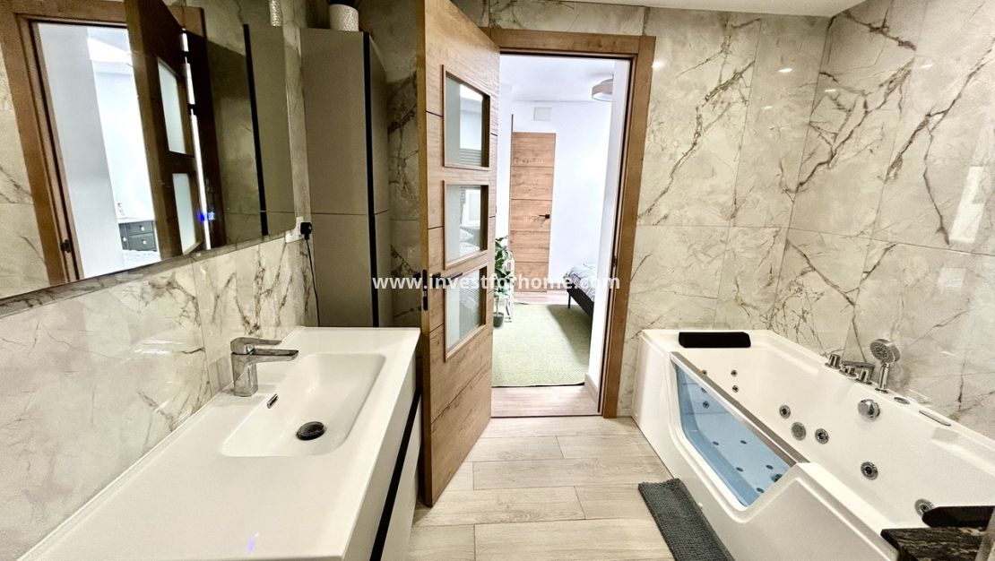 Sale - House - San Miguel de Salinas - Inland