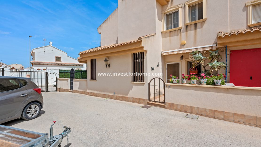 Sale - House - San Miguel de Salinas - Inland