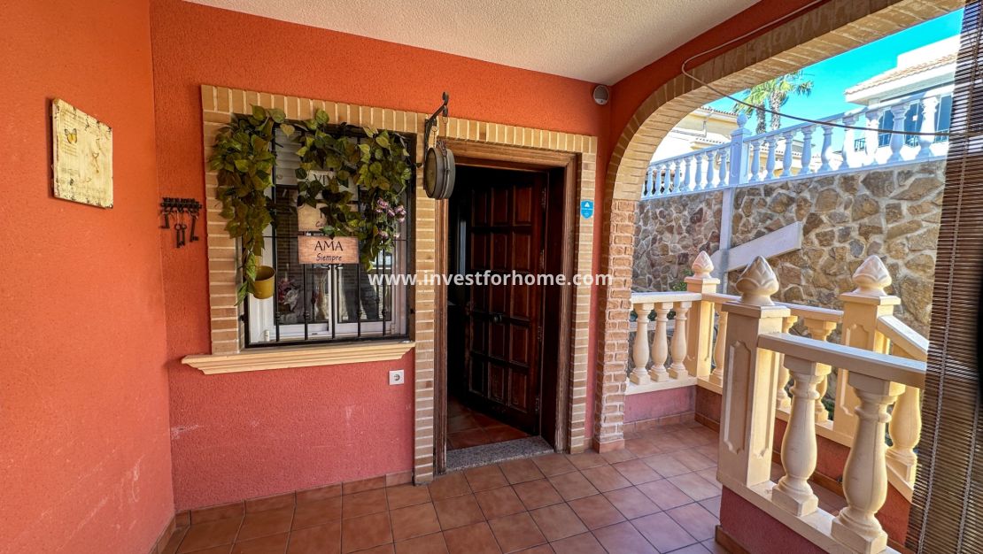 Sale - House - San Miguel de Salinas - Inland