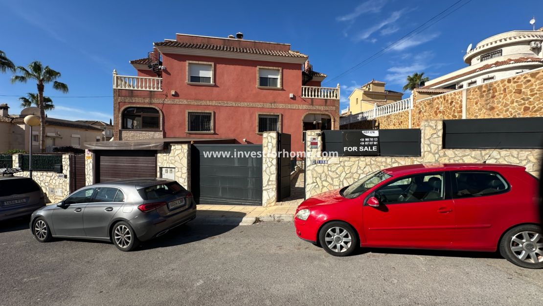 Sale - House - San Miguel de Salinas - Inland