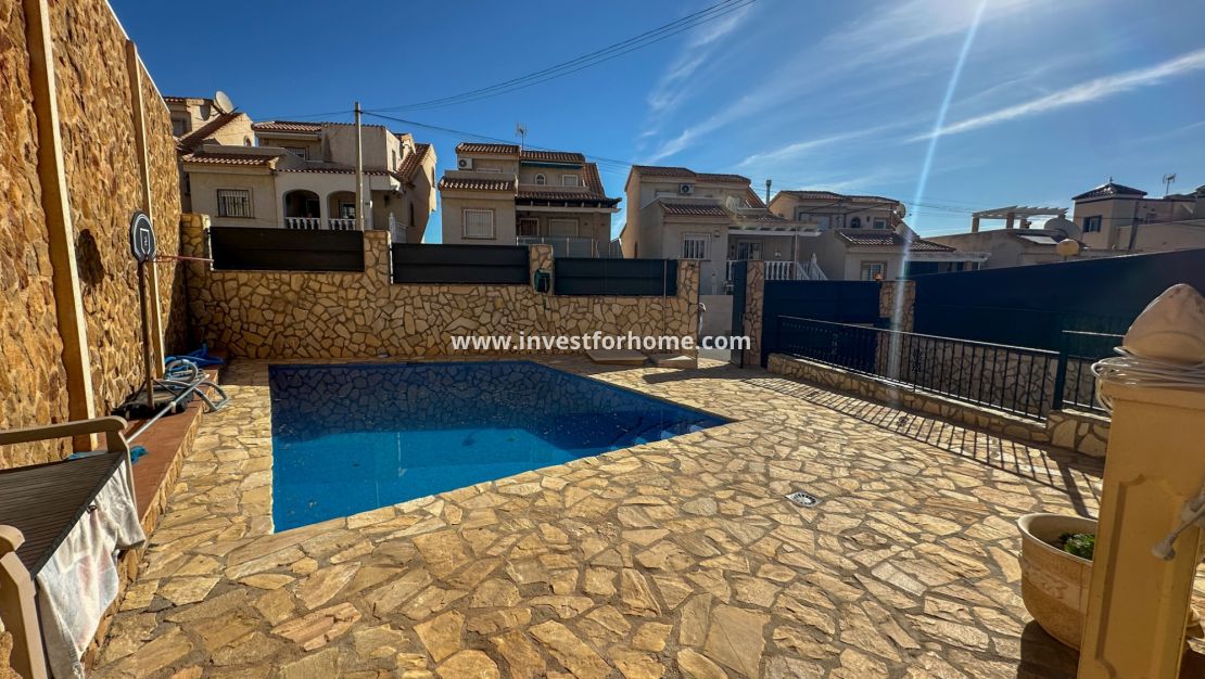 Sale - House - San Miguel de Salinas - Inland