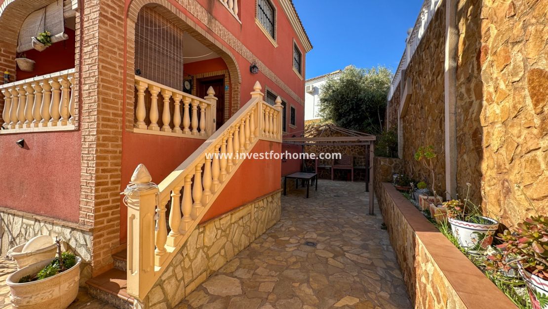 Sale - House - San Miguel de Salinas - Inland