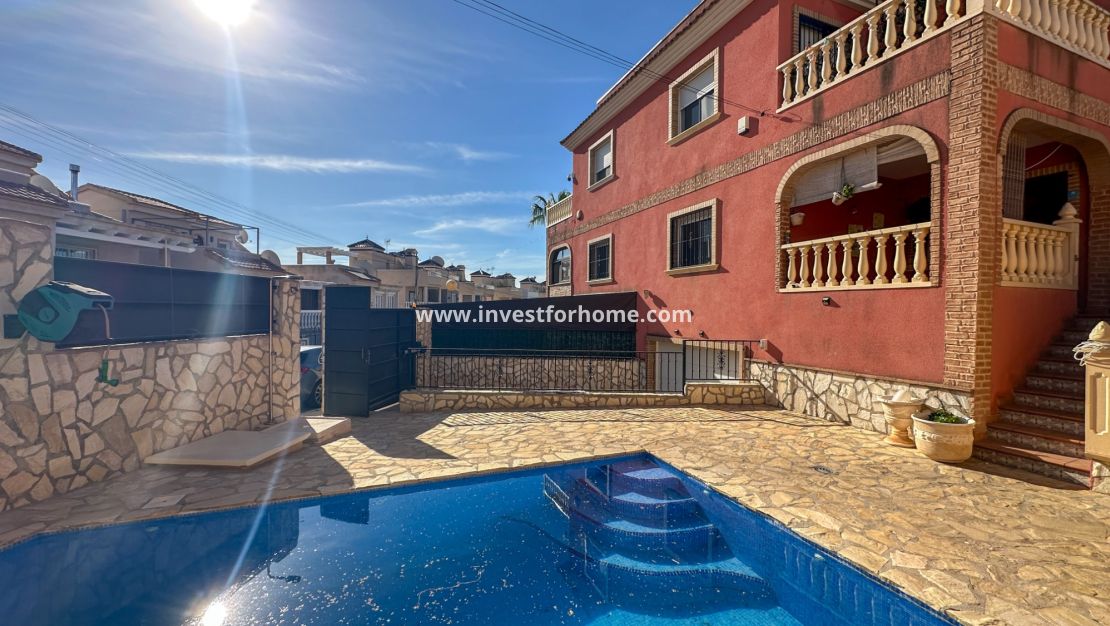 Sale - House - San Miguel de Salinas - Inland