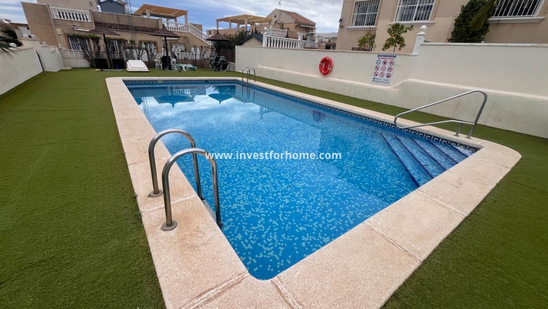 Sale - House - San Miguel de Salinas - Las Filipinas