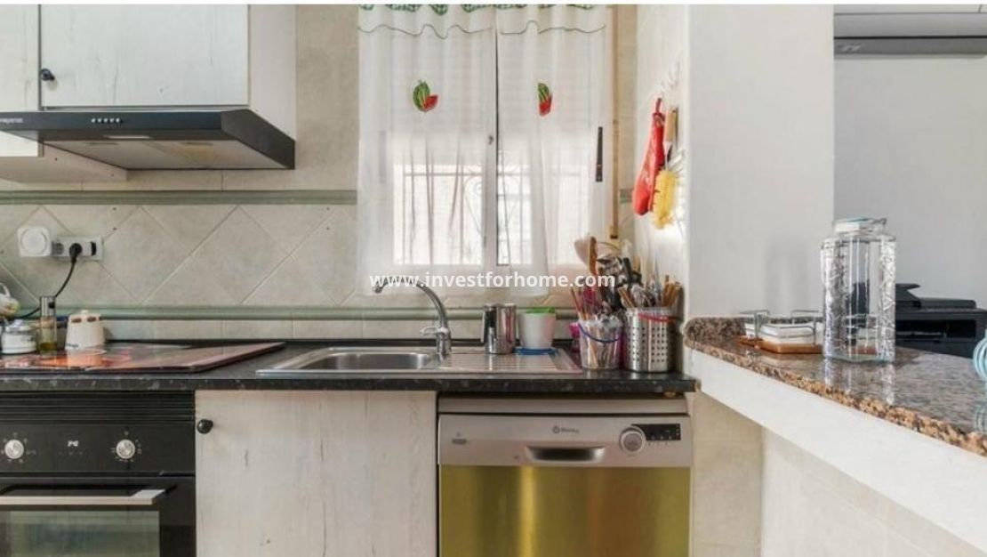 Sale - House - San Miguel de Salinas - Las Filipinas