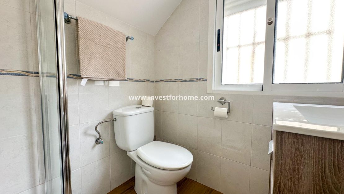 Sale - House - San Miguel de Salinas - Las Filipinas