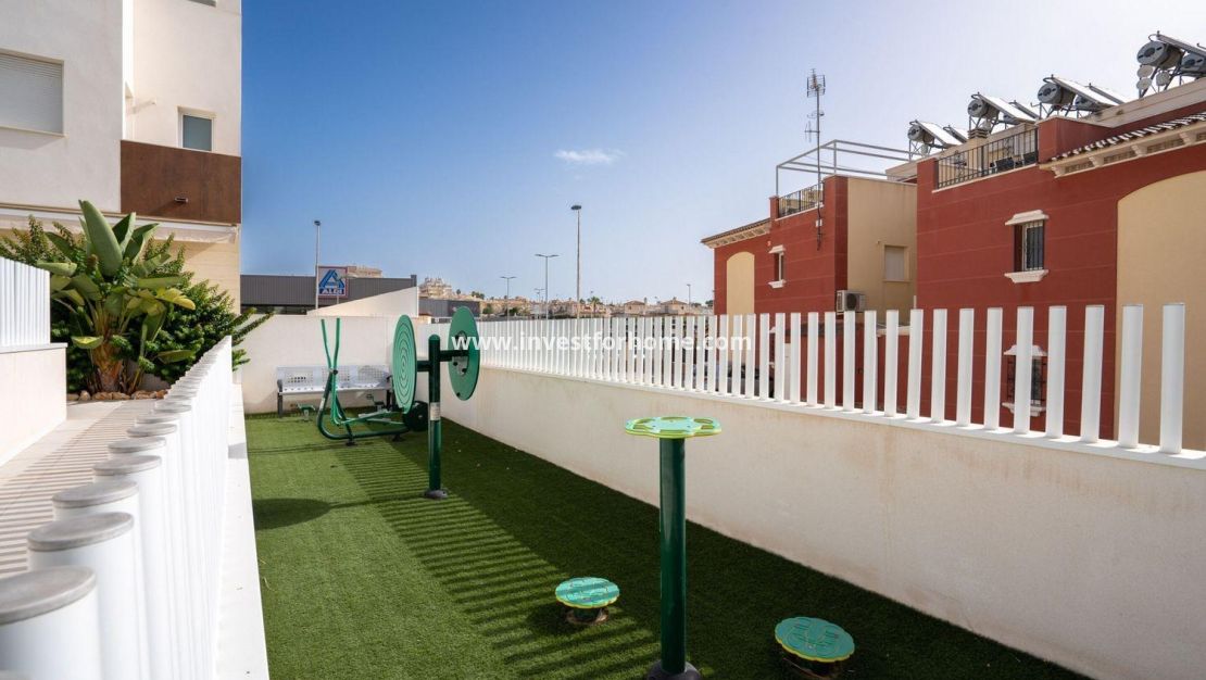 Sale - House - Torrevieja - aguas nuevas