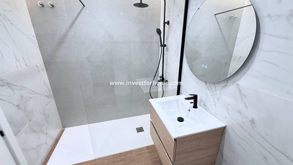 Sale - House - Torrevieja - aguas nuevas