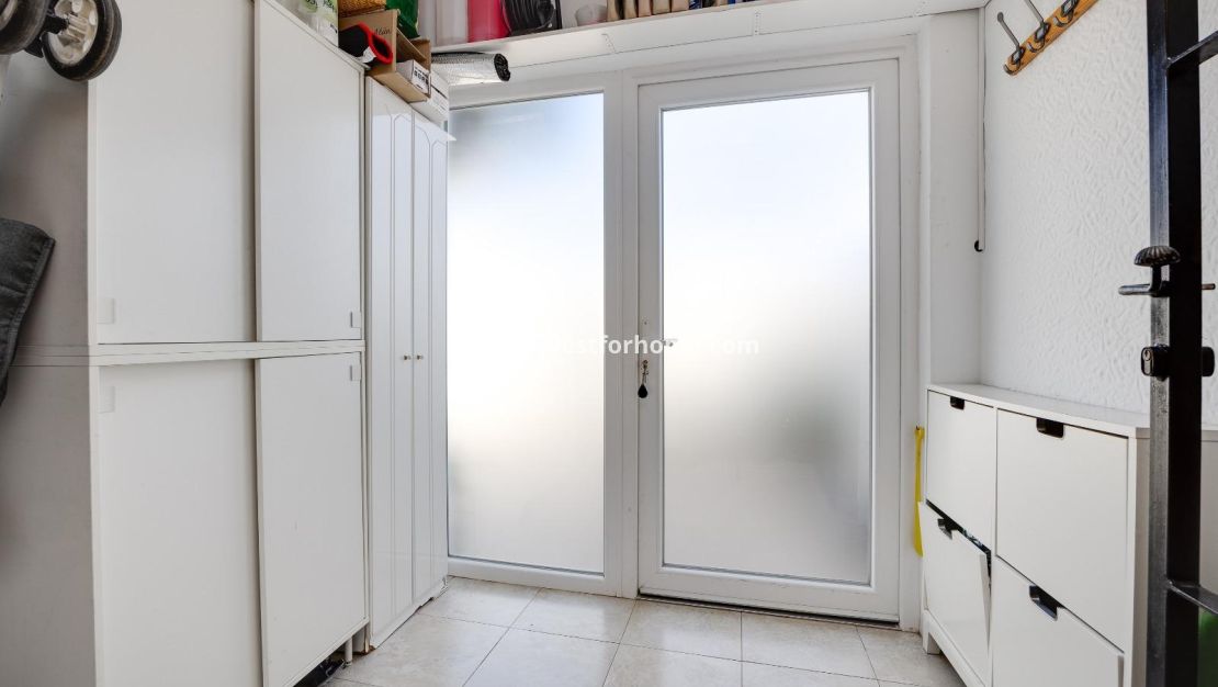 Sale - House - Torrevieja - aguas nuevas