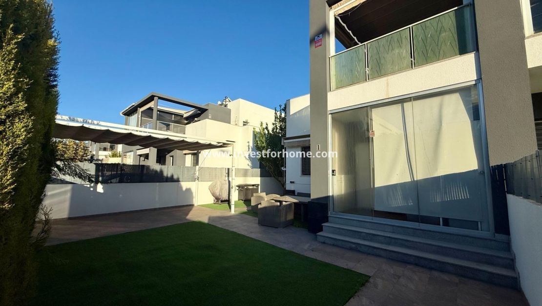 Sale - House - Torrevieja - aguas nuevas